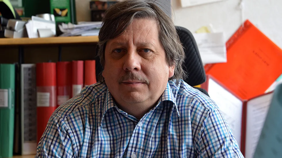 Leif Carlsson har förståelse över att kommunen strävar efter att bygga upp något nytt, i hopp om att få bättre resultat i grundskolan. 