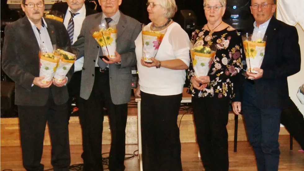 Från vänster: Karl-Erik Gustavsson, Lennart Sjöström, Valter Hellgren, Gunilla Pettersson, Eivor Karlsson samt Sören Johansson.