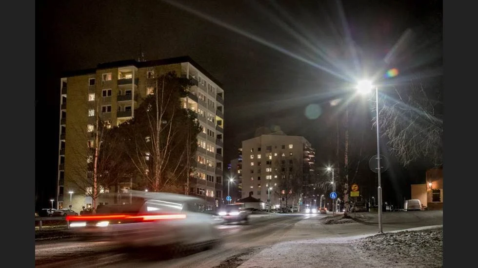 Det var på parkeringen utanför ett av hyreshusen på Lasarettsvägen som den brutala misshandeln ägde rum fredagen den 16 november.