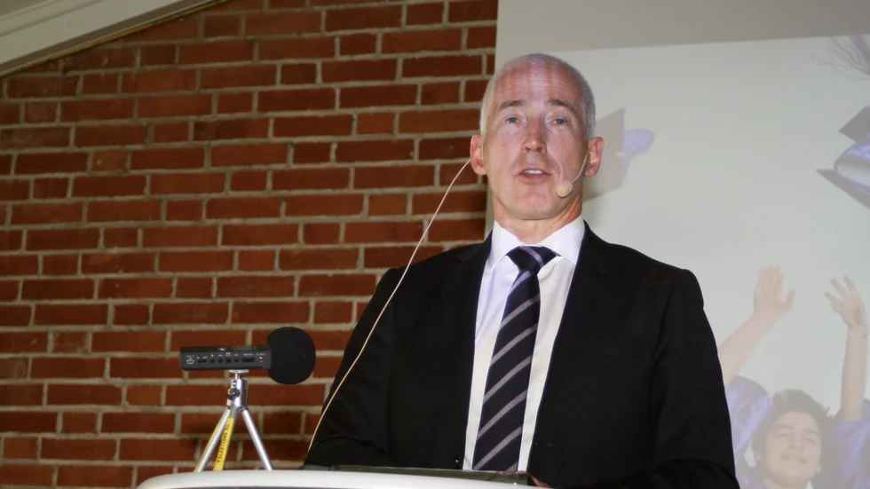 – Jag blev jätteglad när Anja Palm från näringslivskontoret i förrgår ringde och berättade att allt var klart för att vi skulle kunna starta skolan, säger Jörgen Stenquist, vice vd Internationella Engelska Skolan. 