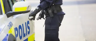 Stulen bil stoppades – tre män greps och anhölls misstänkta för flera brott
