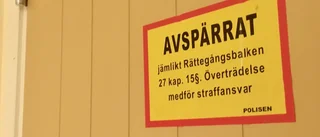 Vissa medgivanden – men 21-åringen förnekar brott: ”Hans syfte var inte att skada någon”