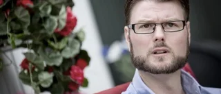 "Regeringens slopande av reseavdraget sker på bekostnad av hårt arbetande familjer som behöver bilen"