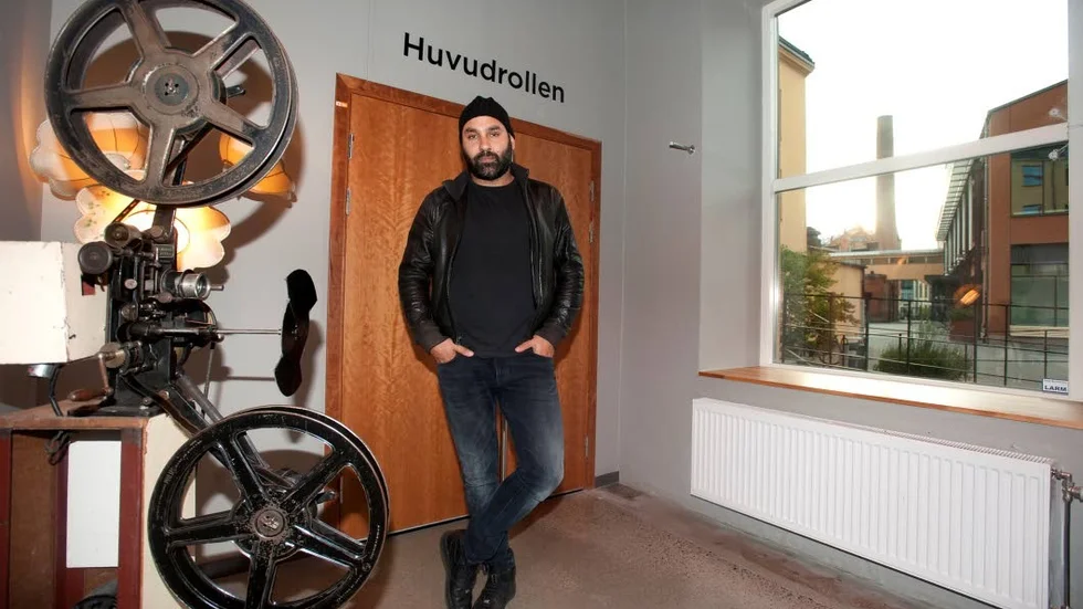 TILLBAKA. Regissören Peter Grönlund i Norrköping i samband med premiären av hans förra film "Tjuvheder".