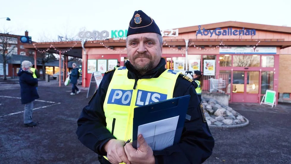 Tidsbrist. Men kommunpolisen Peter Johansson ska förbättra samarbetet.
