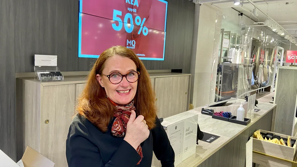 Cajsa Öström, butikschef på MQ i Luleå, tycker det är bra att butiker kan få möjlighet att kontrollera vaccinbevisen på sina kunder men samtidigt tror hon att det innebär att det krävs mer personal.