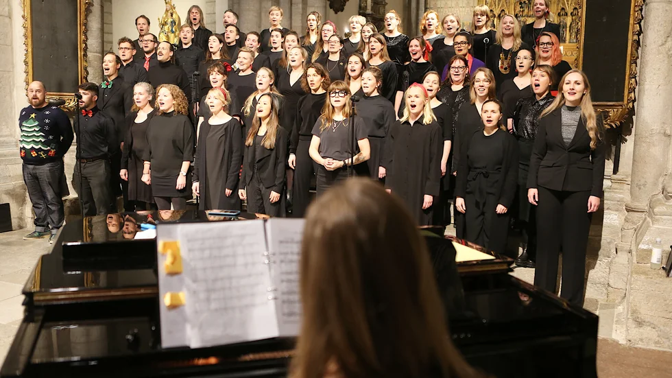 Visbykören skänker överskottet från sin julkonsert till Musikhjälpen.