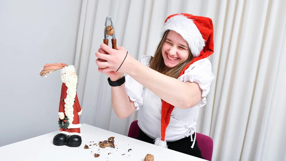 Johanna Salo har knäckt några riktigt tuffa julnötter i år. Kan du träffa in full pott?