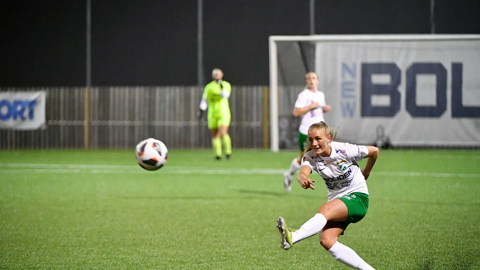 Ellen Schampi byter grönvitt mot grönvitt, när backen är klar för Hammarby och damallsvenskan.