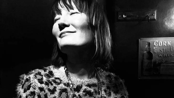 "Hastigheten får ta tid på sig i Ulrika Revenäs Strollos senaste samling", skriver NSD:s recensent.