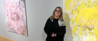 Långt konstnärsliv tar sig starka uttryck i Piteå konsthall: "Konsten ligger för mig väldigt nära kaos"