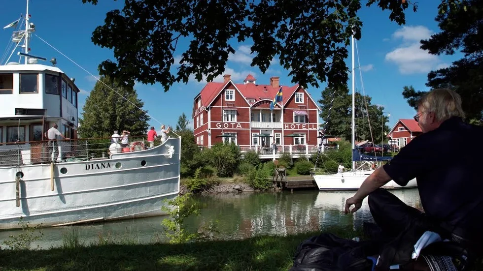 Göta Hotell och retrocaféet Kaffeteriet är värda ett strandhugg i Borensberg.