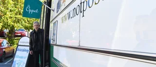 Notbussen slåss mot det digitala