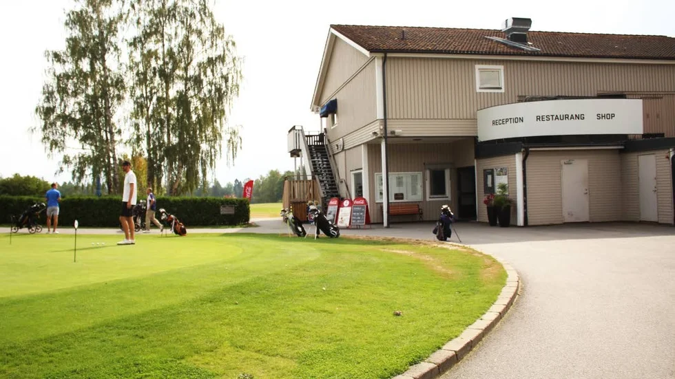En växelkassa stals från golfklubbens restaurang.