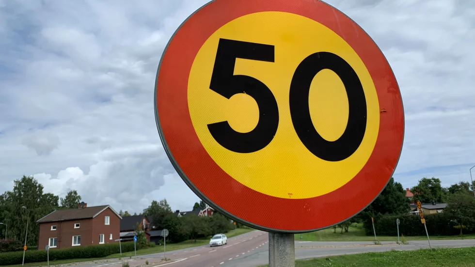 Trafikverket ska gå en runda till när det gäller dragningen av nya E4. Östra leden är fortfarande ett alternativ.