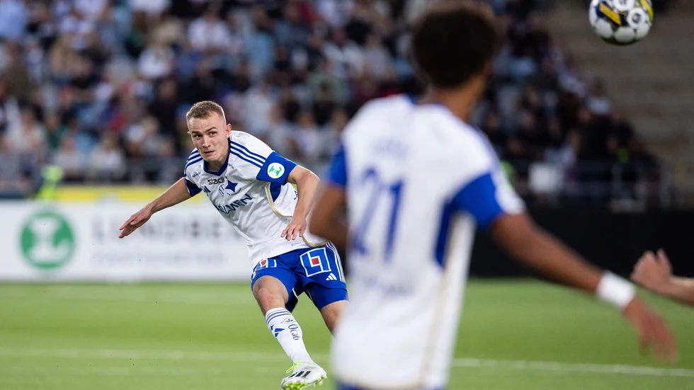 Victor Lind finns med i eftermiddagens startelva mot Malmö FF.