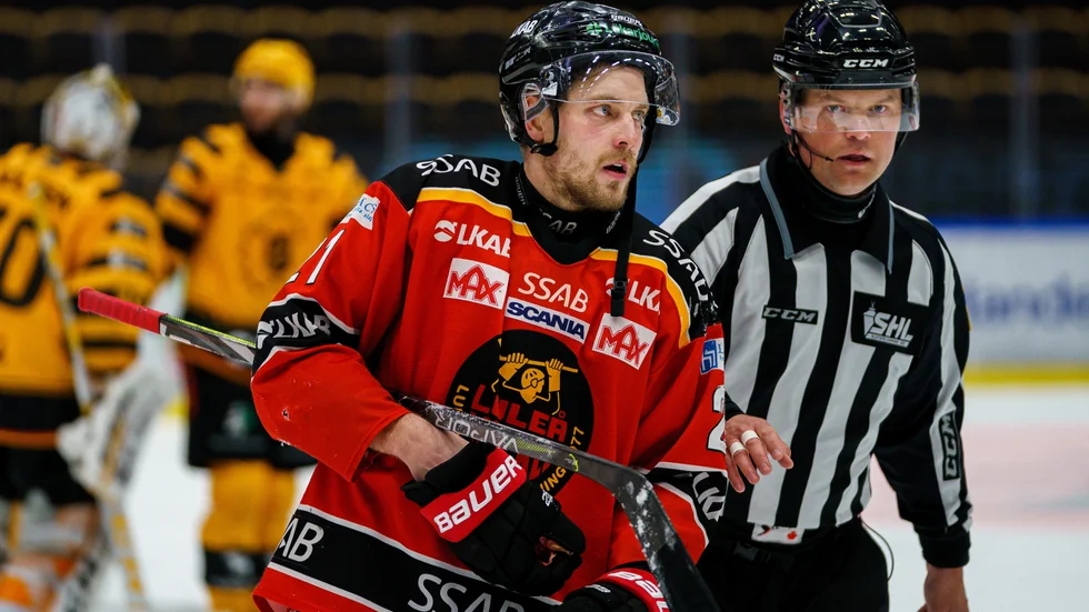 "Jag trodde inte att han skulle tackla mig så hårt som han gjorde", säger Juhani Tyrväinen.