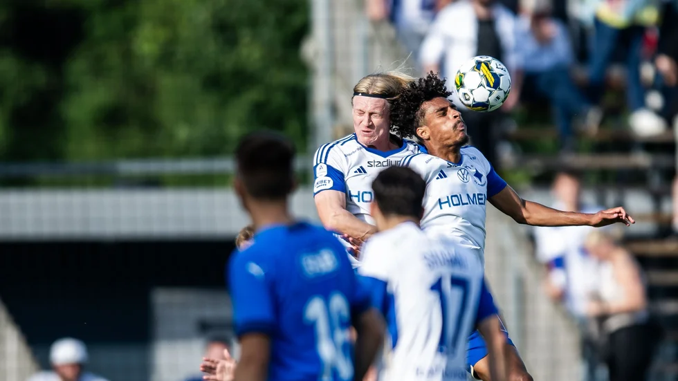 Jesper Ceesay och Daniel Eid finns med i kvällens elva mot division 3-laget Lucksta från Matfors.