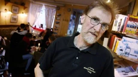 Säger nej. Ulf Hedberg vill inte sälja alkohol till den "tillredda" maten på sitt kafé.