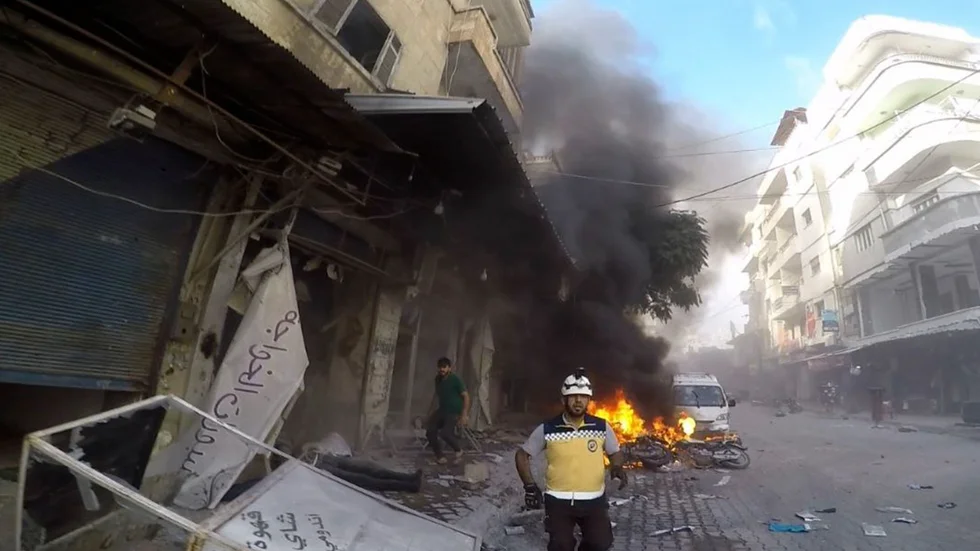 Efter drönarattacken på en militärakademi i Homs i Syrien svarade den syriska armén med att skjuta artilleri mot områden som hålls av rebeller i Idlib-området i nordöstra Syrien (bilden).
