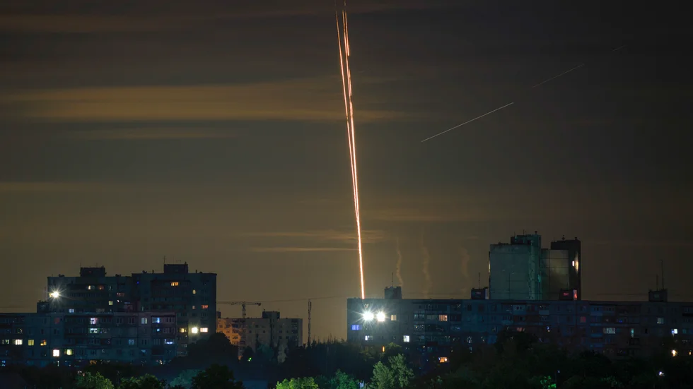 Ryska robotar avfyras mot Ukraina från den ryska regionen Belgorod, där Ryssland nu hävdar att ukrainska drönare har hejdats. Arkivbild från i juli i år.