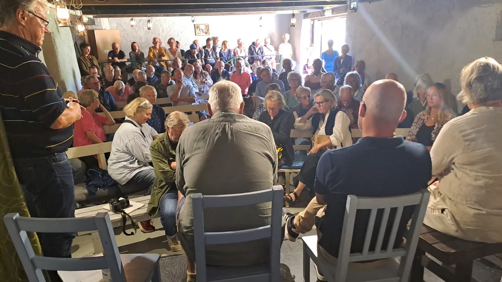Ett möte om markägande som hölls på Bottarvegården lockade till fullt hus.