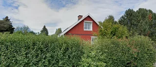Huset på Teggatan 4 i Öjebyn har bytt ägare två gånger sedan 2022