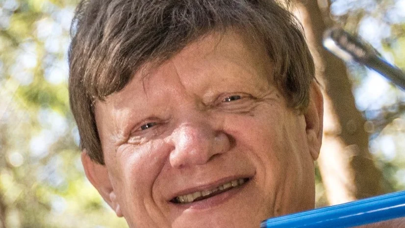Folke kollar trädens växtkraft