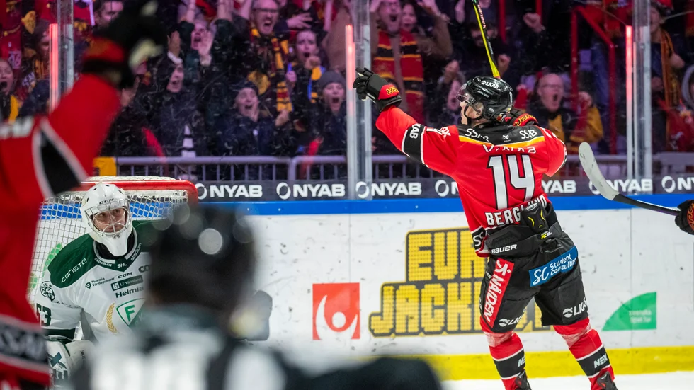 Luleås Jonas Berglund spräckte nollan.
