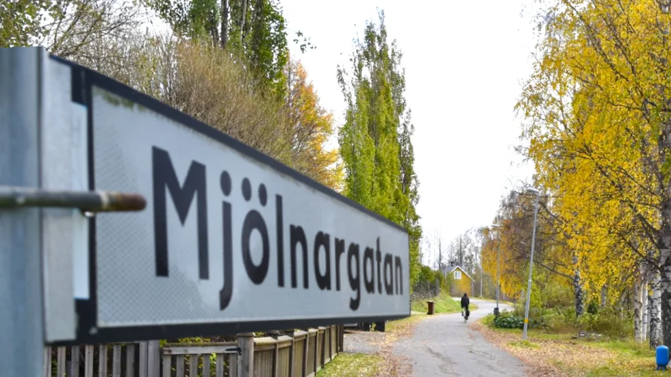 En lösning närmar sig för fastighetsägarna längs Mjölnargatan. I slutet av januari ska de träffa Trafikverket.