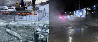 Gata avstängd efter översvämning i centrala stan