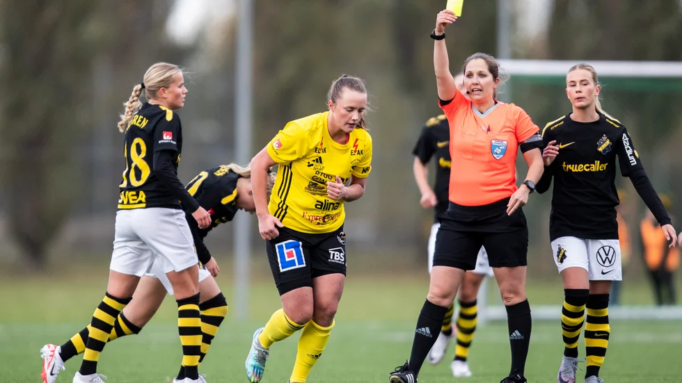 Skelleftetjejen Wilma Stenman förlänger sitt kontrakt med Gamla Upsala Sk.