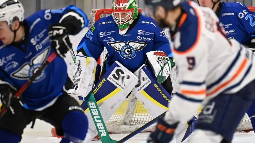 Alexander Hellnemo vaktade Clemens kasse under helgen. Han vann och laget föll först och vann därefter.