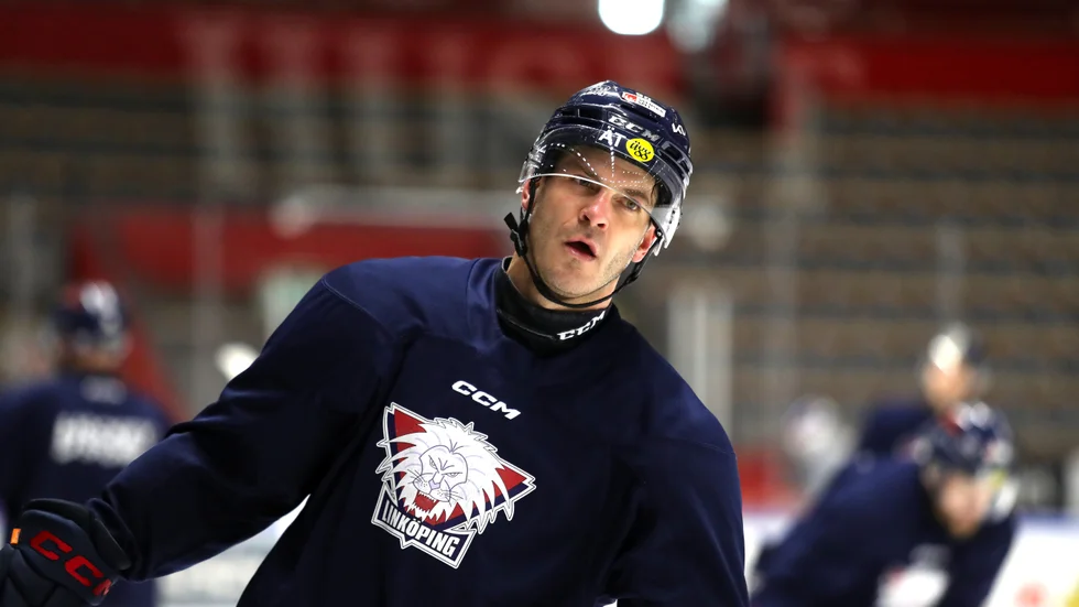 Lance Bouma är åter tillgänglig efter sin två matcher långa avstängning.