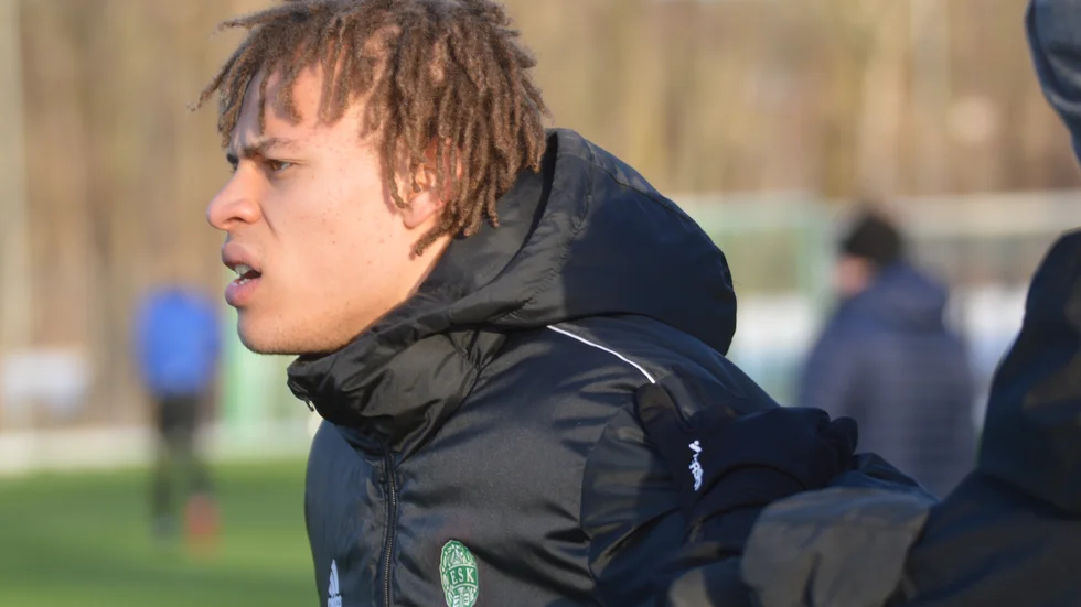 Snart 20-årige Mercio Eriksson lär ha stärkt sina aktier till kontrakt med ESK efter Avesta-matchen.