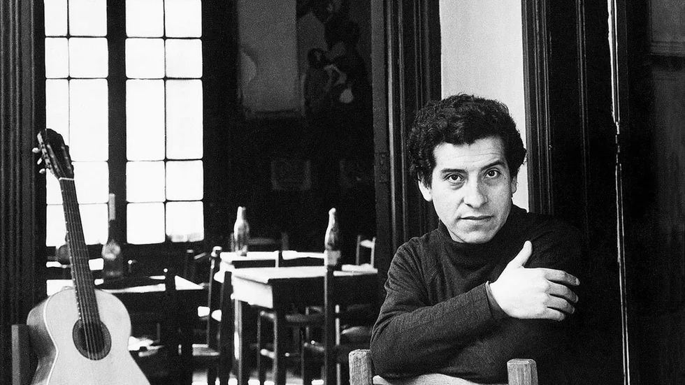 Victor Jara var ett av tusentals offer för juntan. Nu 50 år senare har rättvisan äntligen kommit ifatt och hans mördare har dömts. 