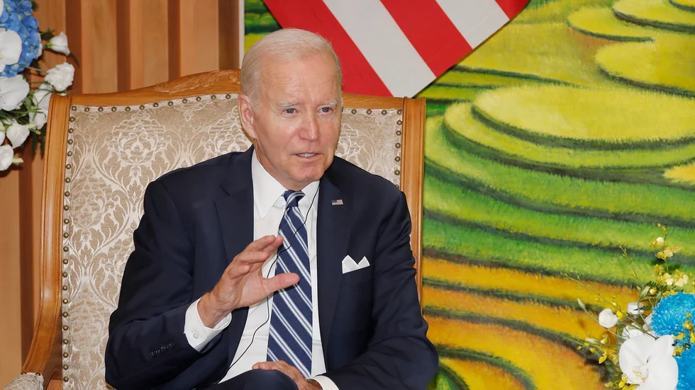 USA:s president Joe Bidens regering har förhandlat fram en överenskommelse som innebär att USA får hem fem amerikanska medborgare som suttit fängslade i Iran. Priset blir drygt sex miljarder dollar.