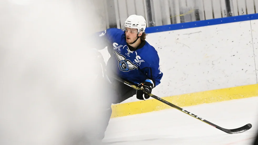 Filip Westermark stannar i Clemensnäs HC.