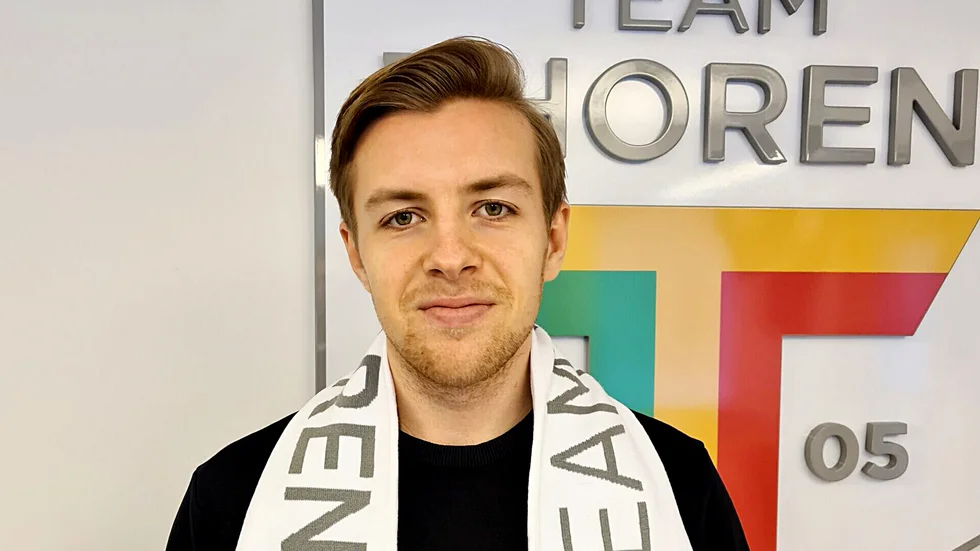 William Rönnlund blev förste spelare att prisas som årets akademispelare i Skellefteå FF. Nu ställs han mot klubben i helgens toppmöte när Team TG gästar Electrolux Home arena.