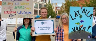Elever och lärare protesterade på torget