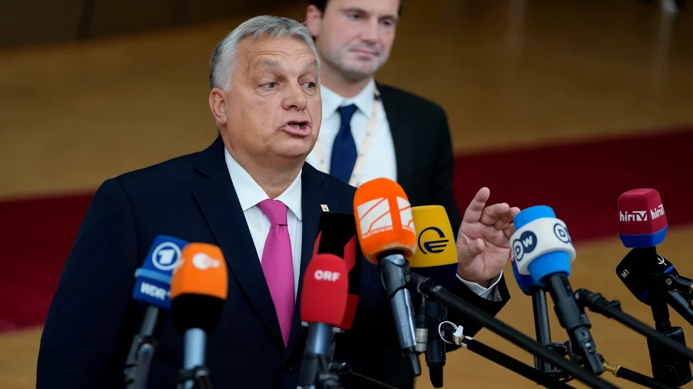 Ungerns premiärminister Viktor Orbán på väg in till torsdagens EU-toppmöte i Bryssel.