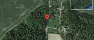 Trasigt fordon stör trafiken på väg 221