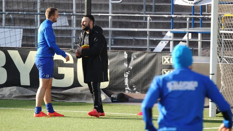 Simon Dogan på fredagsträningen.