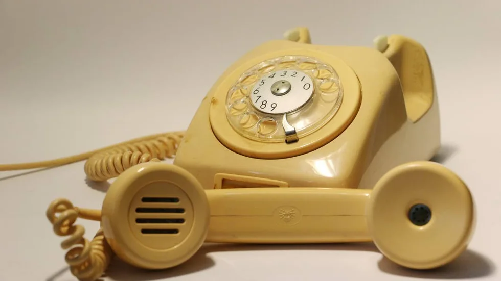 Snart pensionerad. Nästa år sker ett stort teknikskifte inom telefonin, när ett antal telefonstationer stängs ner på landsbygden.