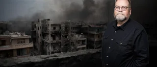 "Från högern hörs röster som påstår att de som flydde från sönderbombade städer i Syrien inte är "riktiga" flyktingar"
