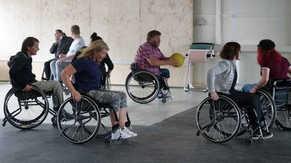 Rullstolsbasket verkade kul tyckte deltagarna.