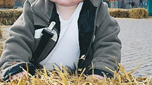 Ettårige Emil Selander besökte Bonnadan i Eksjö för första gången.