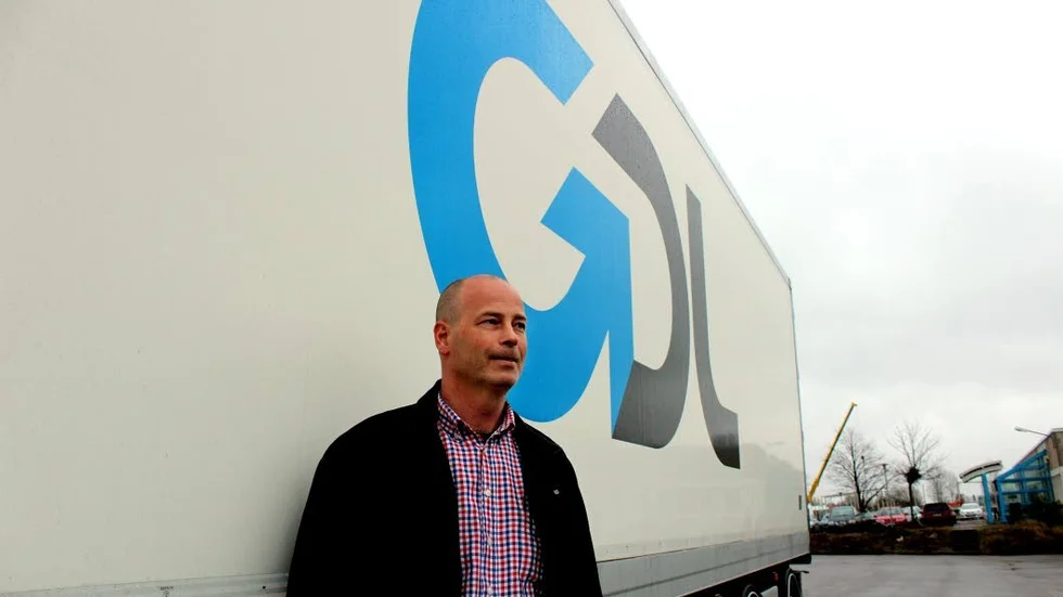 Färre. Fredrik Malmström, distriktschef inom GDL, ska hjälpa kommunen att minska antalet transporter.