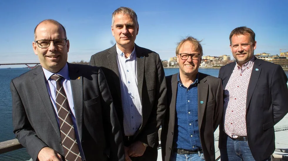 Möte på hög nivå. Landshövding Carl Fredrik Graf, till vänster, mötte Motalas kommunledning. Vilken representrades av kommunalrådet Kåre Friberg (M) och kommundirektörerna Jimmy Szigeti och Peter Ingesson.