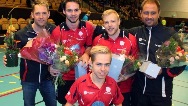 UTTAGNA. Majoriteten av paralandslaget i bordtennis kommer från Team Motala. Här ses de efter hemkomsten från Paralympics i Rio i fjol. Nu är det lag-VM i Bratislava som hägrar i maj.